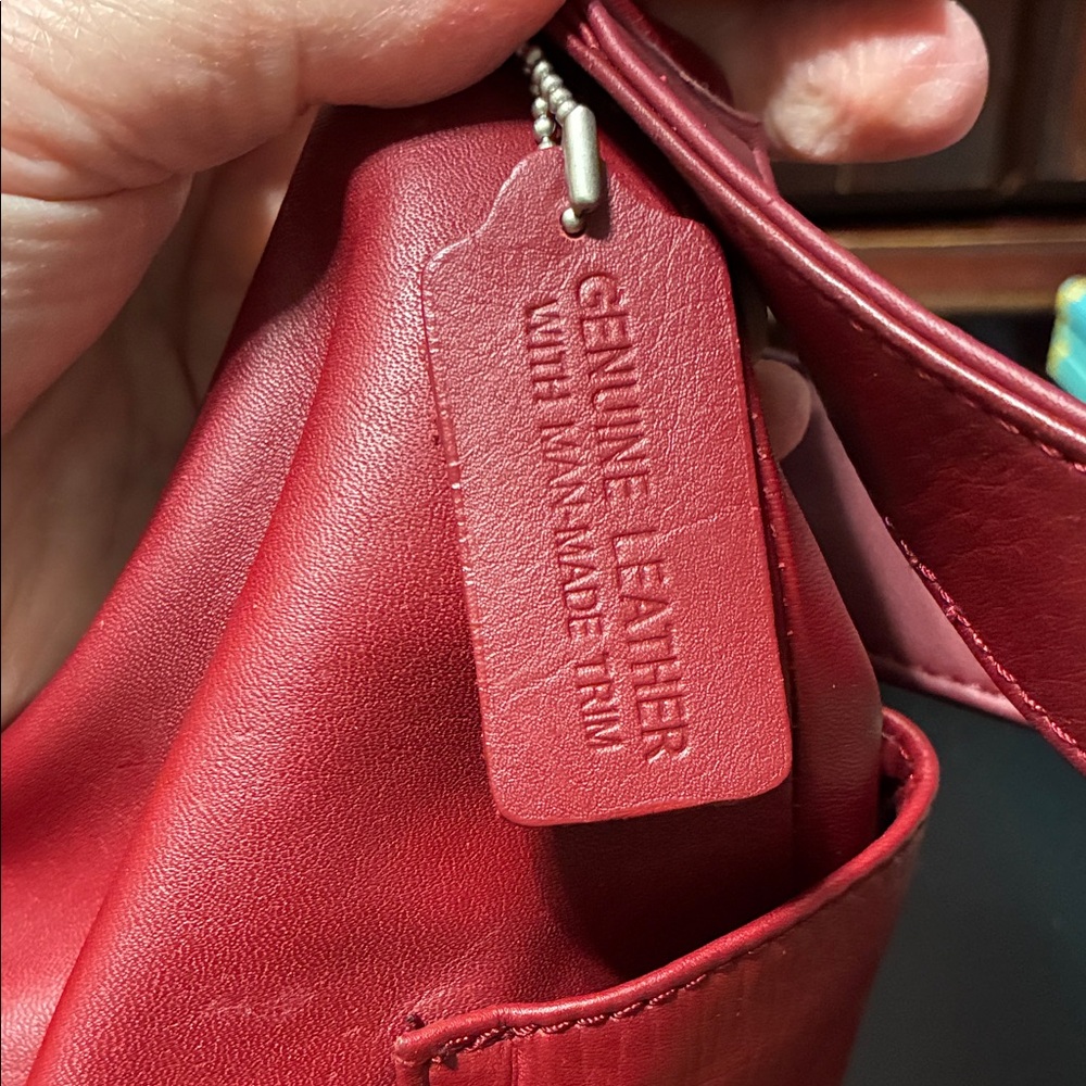 St. John’s Bay vintage Red Leather Shoulder Bag - Picture 8 of 16